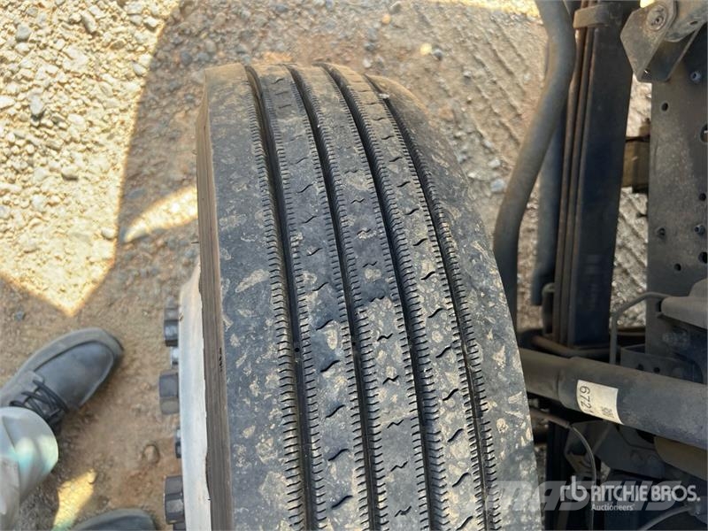 Isuzu NPR Camiones con temperatura controlada