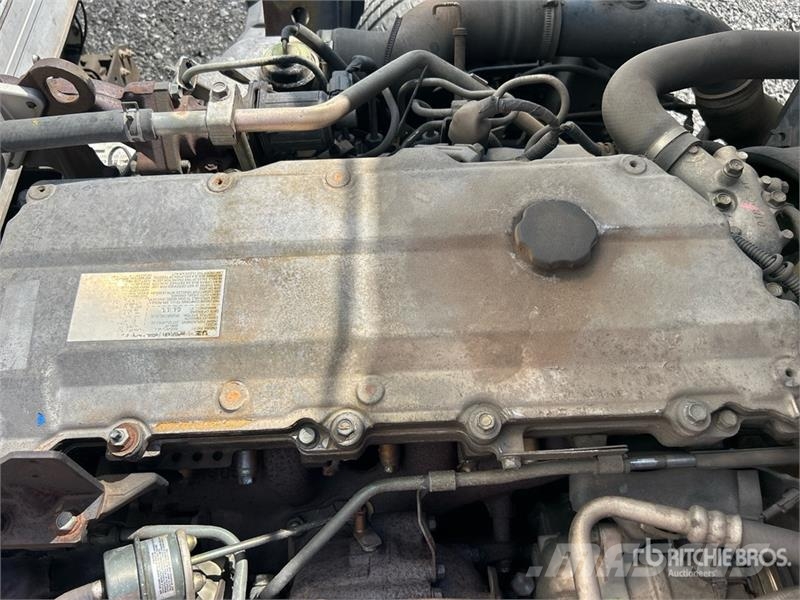 Isuzu NPR Sanduk kamioni