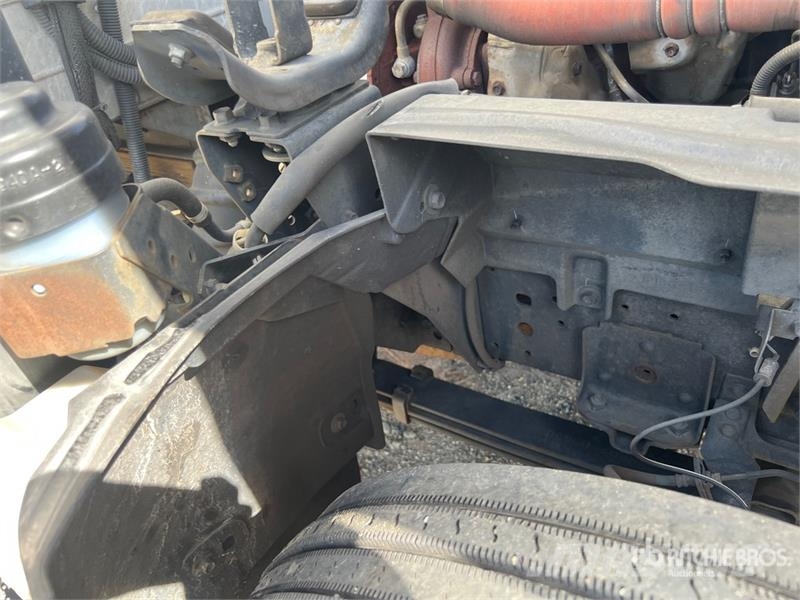 Isuzu NPR Camiones con temperatura controlada