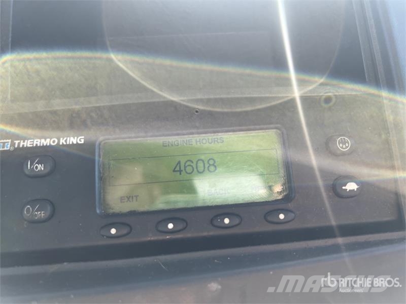 Isuzu NPR Camiones con temperatura controlada