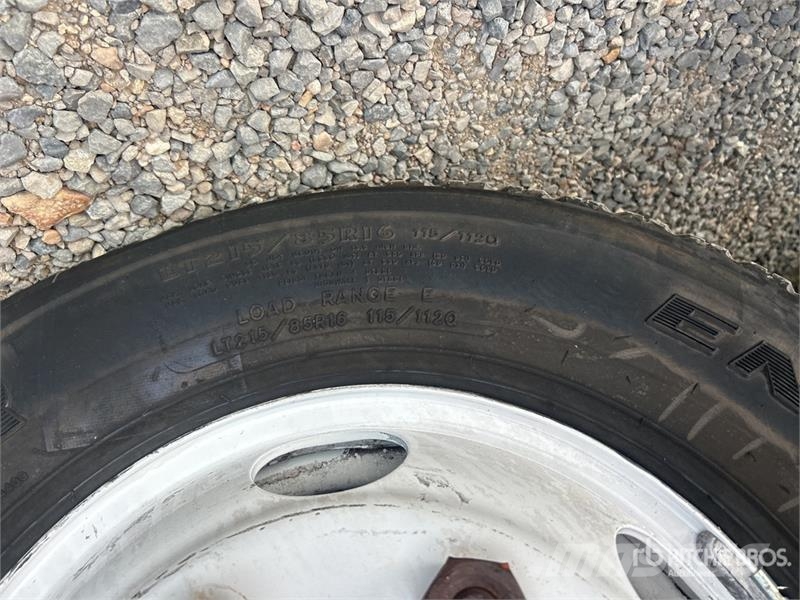 Isuzu NPR Lette lastebiler