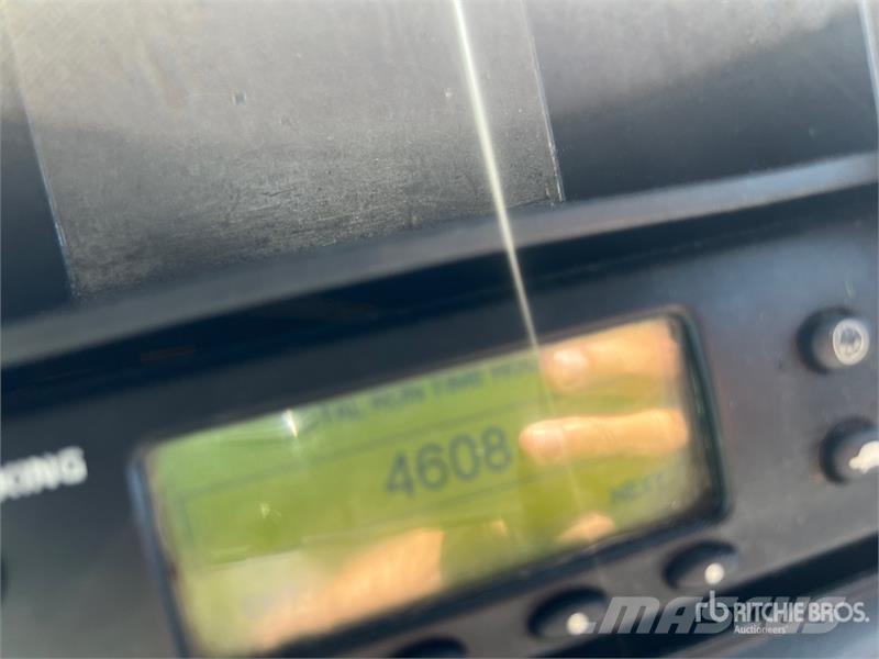 Isuzu NPR Camiones con temperatura controlada