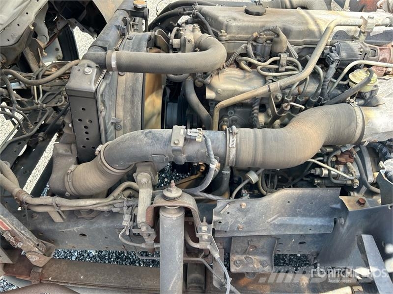 Isuzu NPR Sanduk kamioni