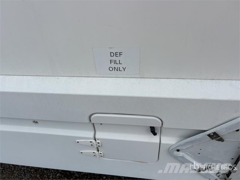 Isuzu NPR Lette lastebiler