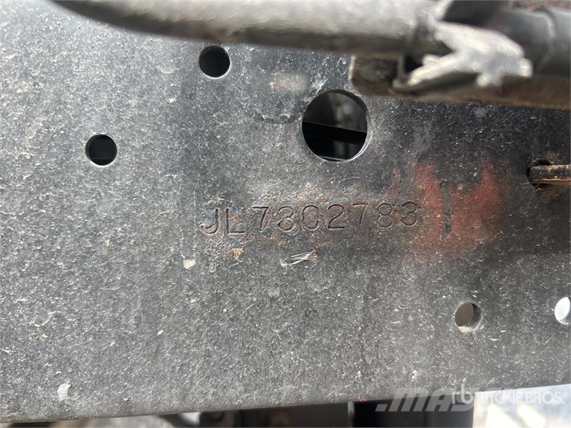 Isuzu NPR Camiones caja cerrada