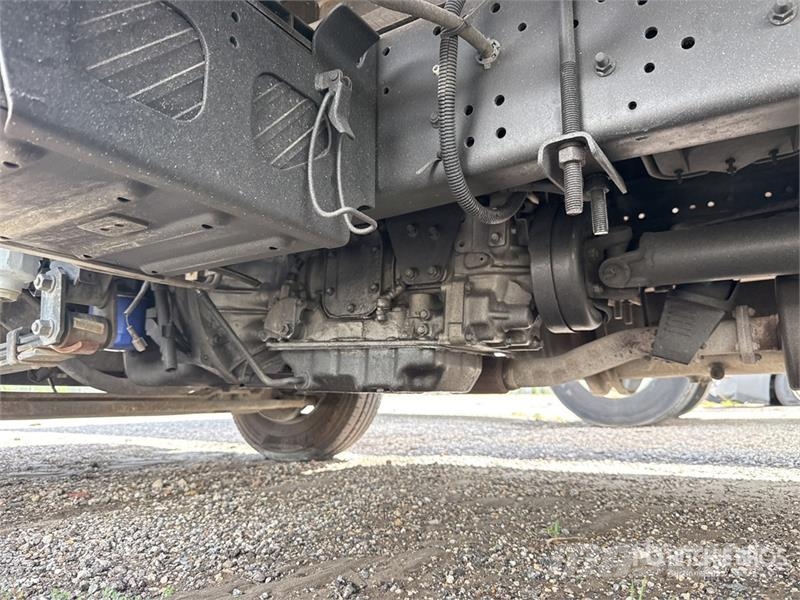 Isuzu NPR Skriňová nadstavba