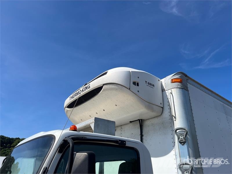 Isuzu NPR Camiones con temperatura controlada