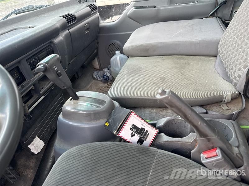 Isuzu NPR Skriňová nadstavba