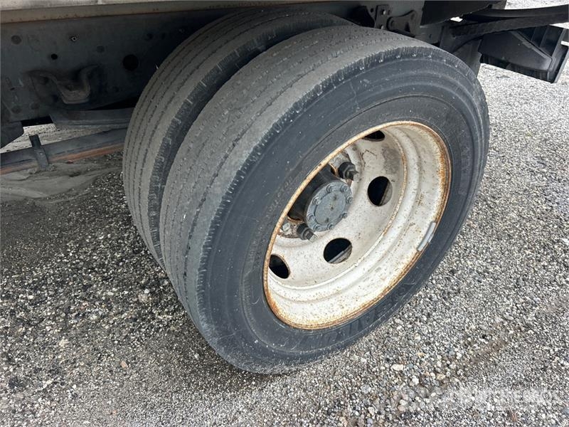 Isuzu NPR Kiper tovornjaki