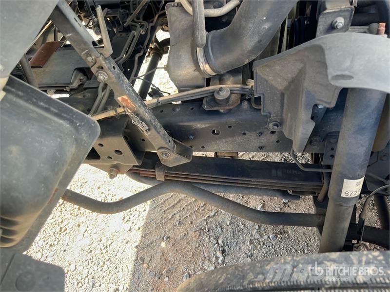 Isuzu NPR Camiones con temperatura controlada