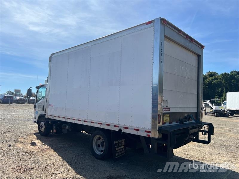 Isuzu NPR Camiones con temperatura controlada