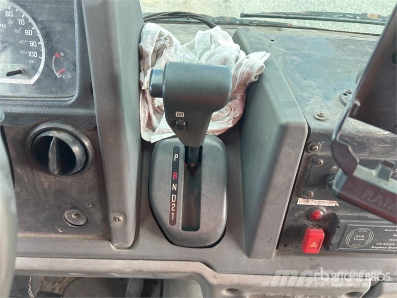 Isuzu NPR Lette lastebiler