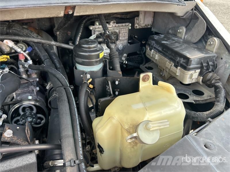 Isuzu NPR Lette lastebiler