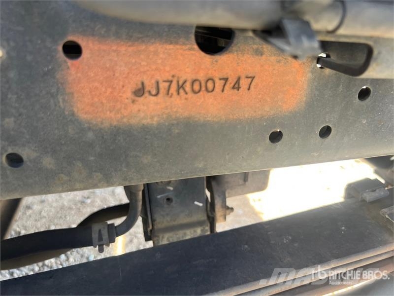 Isuzu NPR Camiones con temperatura controlada