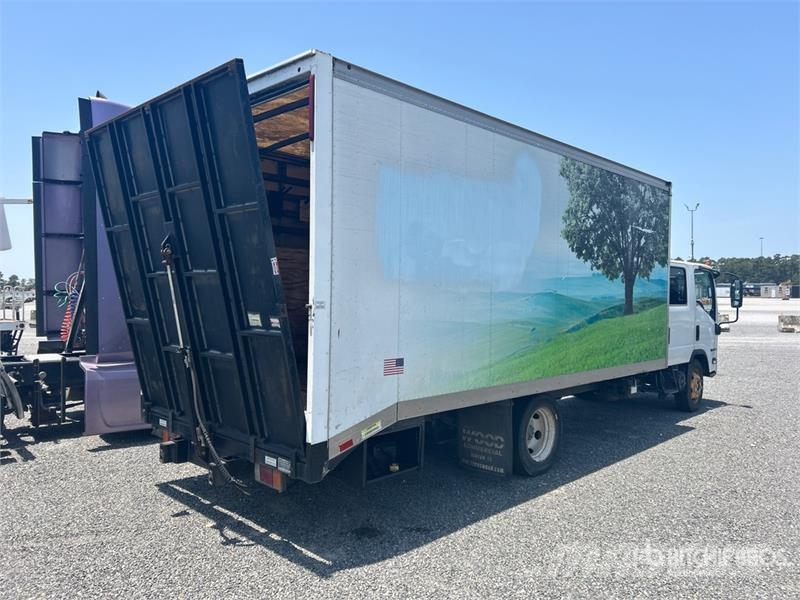 Isuzu NPR HD Box trucks