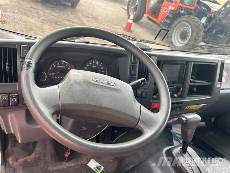 Isuzu NPR HD Camiones caja cerrada
