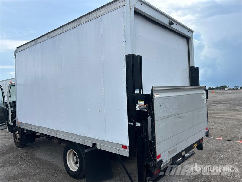 Isuzu NPR HD Camiones caja cerrada