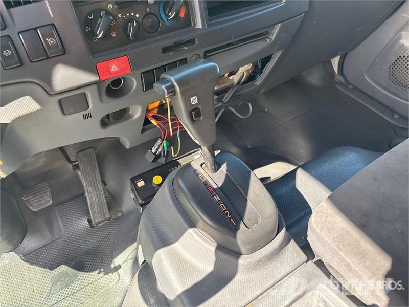 Isuzu NPR HD Kofferaufbau