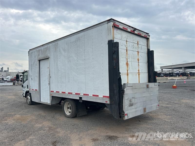 Isuzu NPR HD Camiones caja cerrada