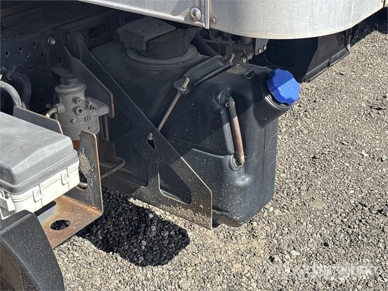 Isuzu NPR HD Kofferaufbau