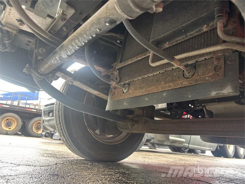 Isuzu NPR HD Skåpbilar