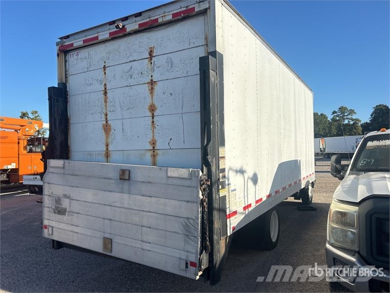 Isuzu NPR HD Camiones caja cerrada