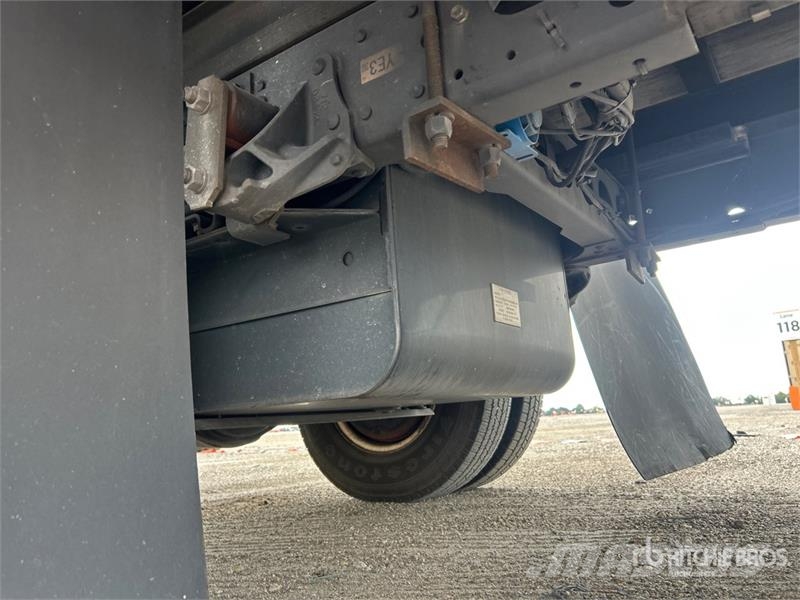 Isuzu NPR HD Camiones caja cerrada