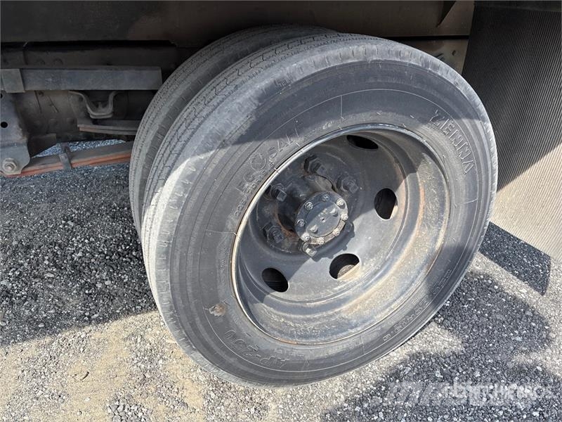 Isuzu NPR HD 4x2 Crew Cab Landscape Truck Otros camiones