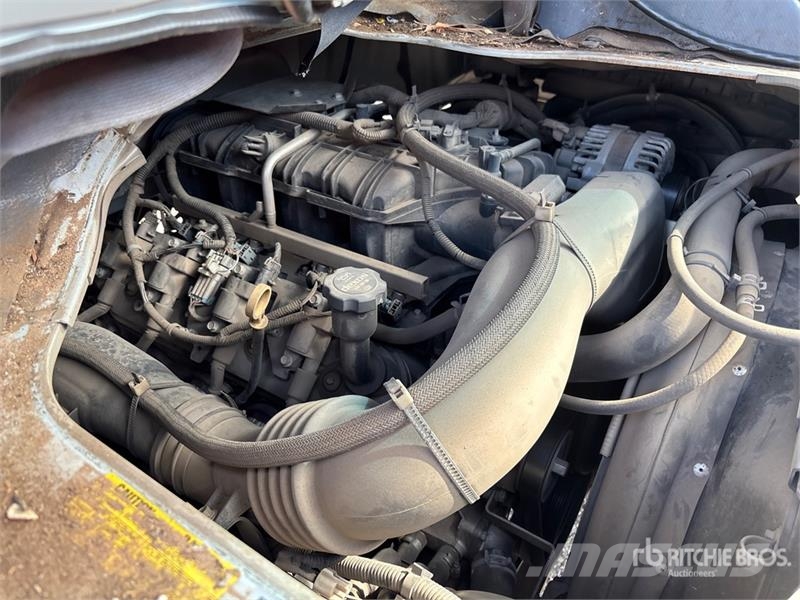 Isuzu NPR HD 4x2 Crew Cab Landscape Truck Otros camiones