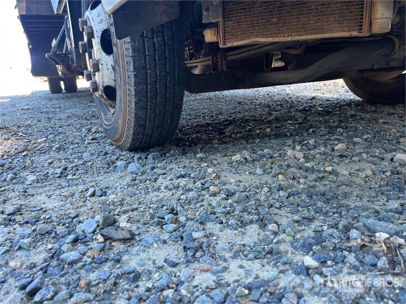 Isuzu NPR HD 4x2 Crew Cab Landscape Truck Otros camiones