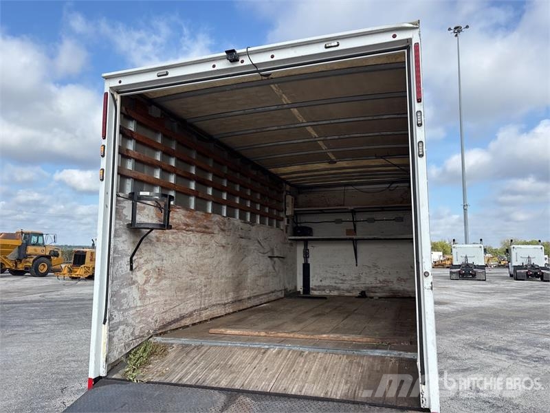 Isuzu NPR HD 4x2 Van Truck Camiones con caja de remolque