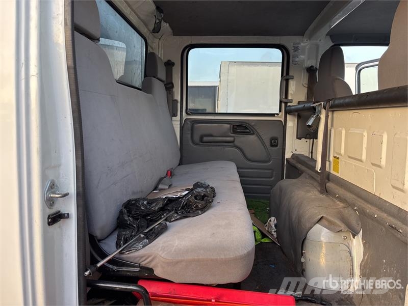 Isuzu NPR HD 4x2 Van Truck Box trucks