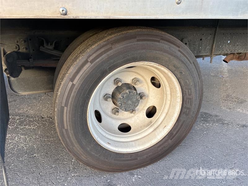 Isuzu NPR HD 4x2 Van Truck Box trucks