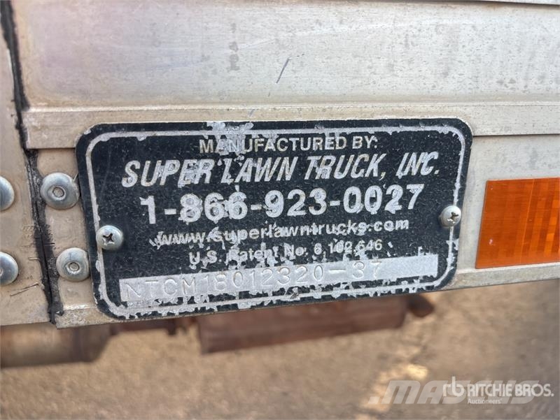 Isuzu NPR HD 4x2 Van Truck Box trucks
