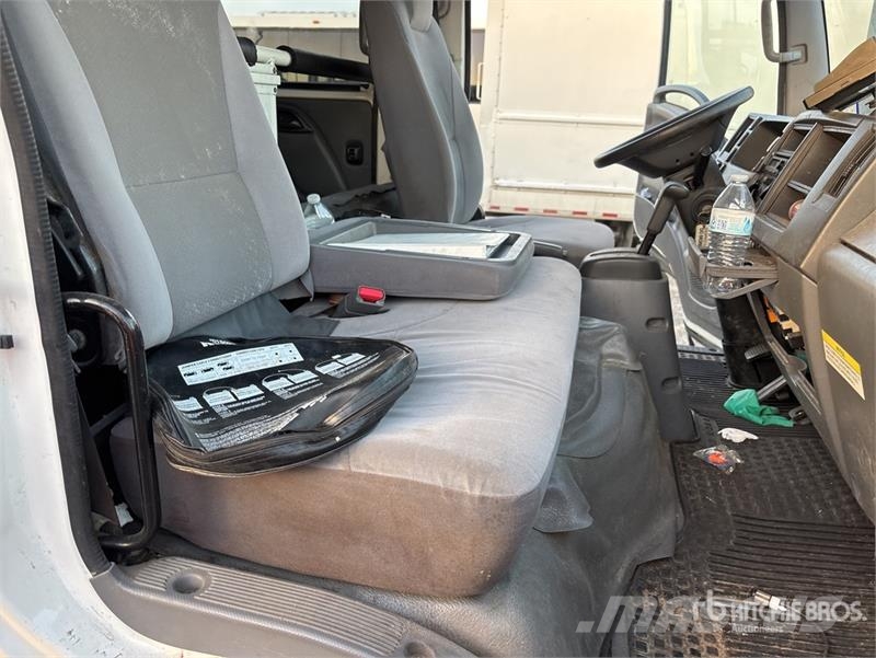 Isuzu NPR HD 4x2 Van Truck Box trucks