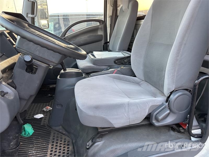 Isuzu NPR HD 4x2 Van Truck Box trucks