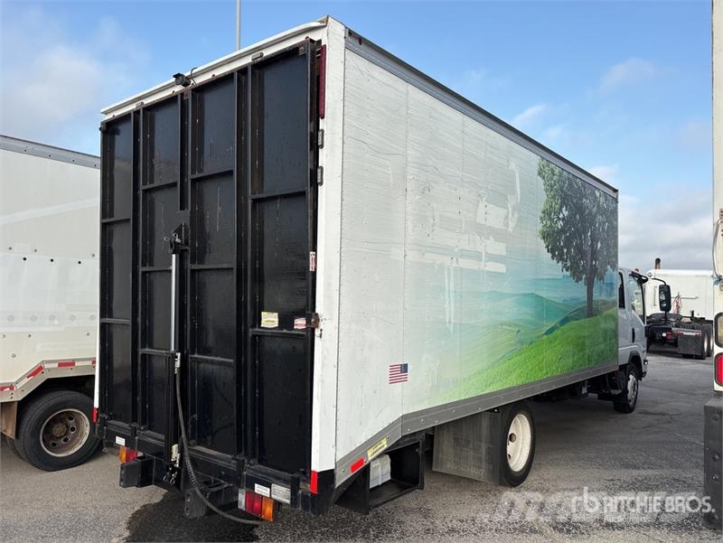 Isuzu NPR HD 4x2 Van Truck Camiones con caja de remolque