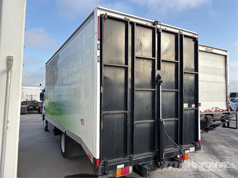 Isuzu NPR HD 4x2 Van Truck Camiones con caja de remolque