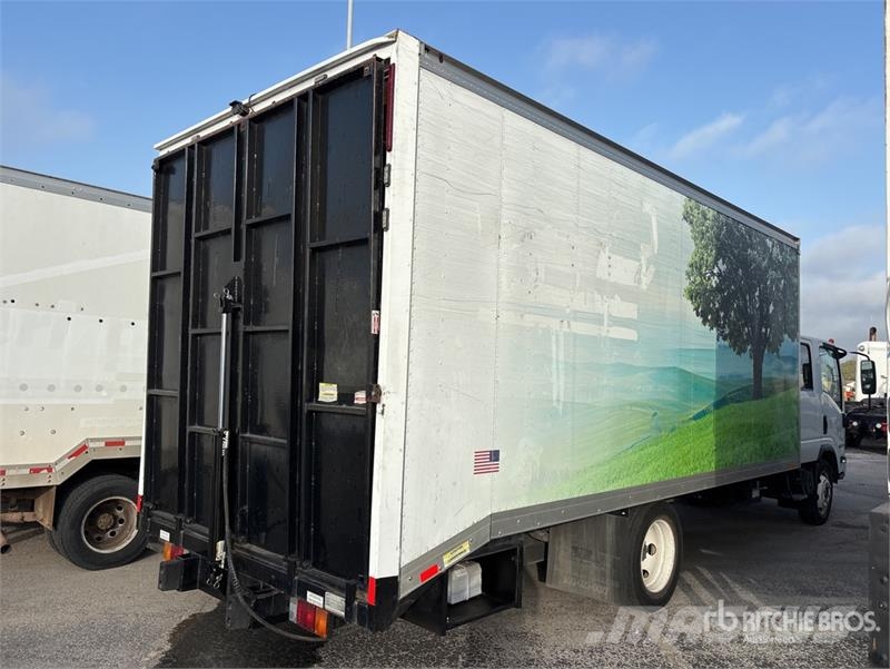 Isuzu NPR HD 4x2 Van Truck Camiones con caja de remolque