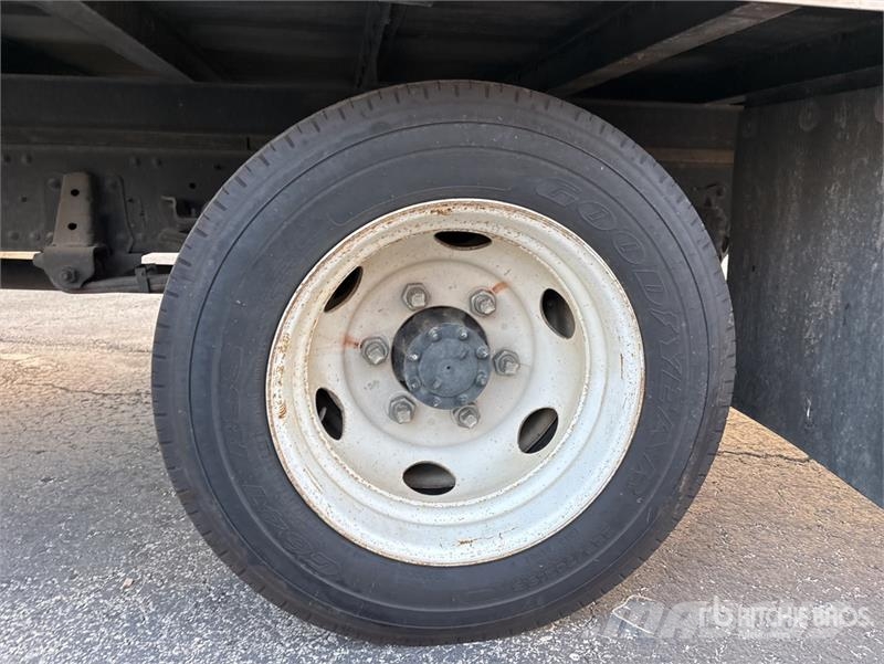 Isuzu NPR HD 4x2 Van Truck Box trucks