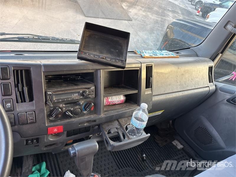 Isuzu NPR HD 4x2 Van Truck Box trucks
