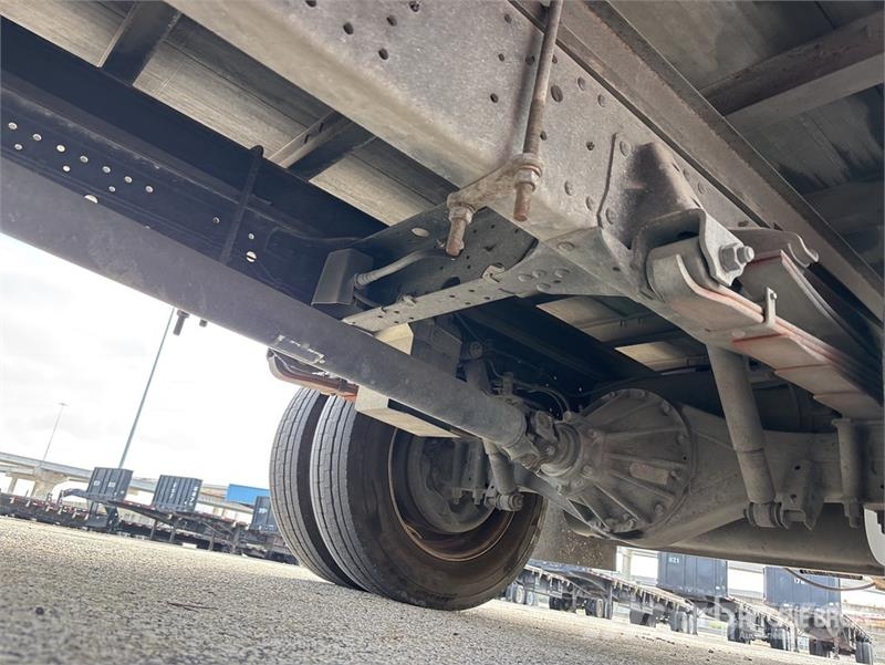 Isuzu NPR HD 4x2 Van Truck Camiones con caja de remolque