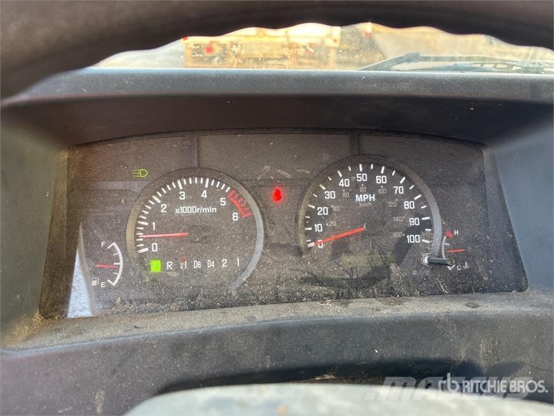 Isuzu NPR HD 4x2 Van Truck Box trucks