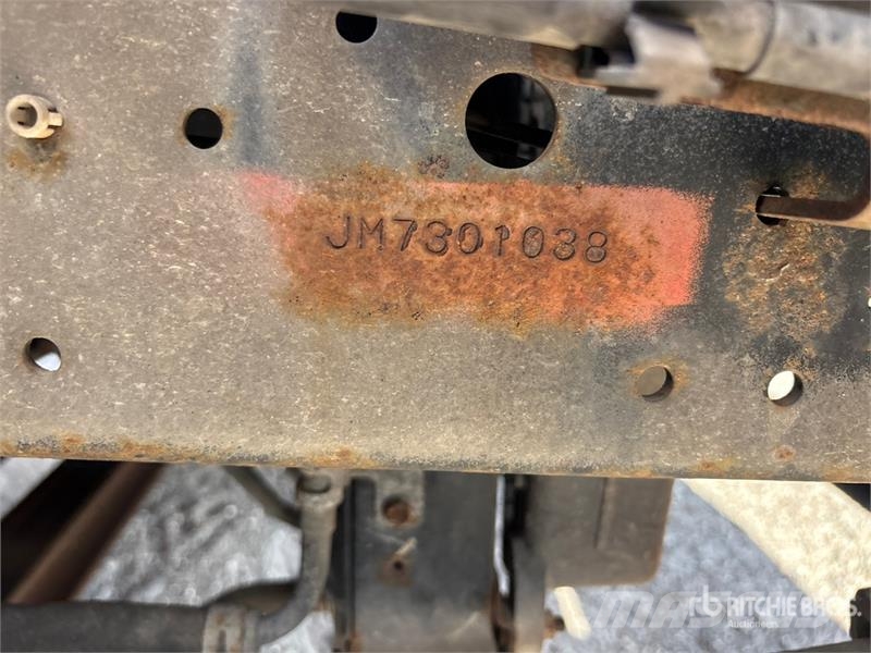Isuzu NQR Evakuators ar manipulatoru