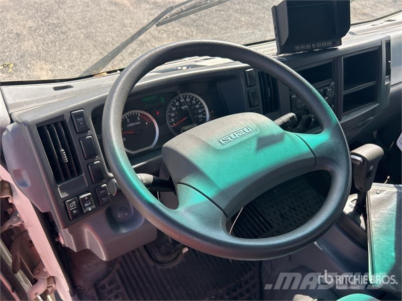 Isuzu NQR Pometalni stroji