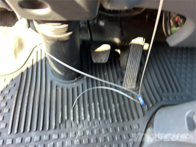 Isuzu NQR Caminhões com temperatura controlada