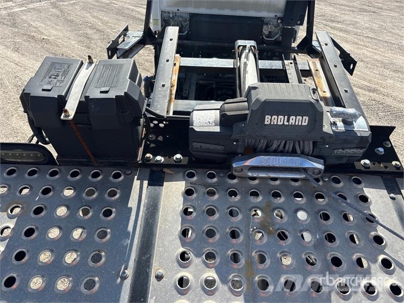 Isuzu NQR Evakuators ar manipulatoru