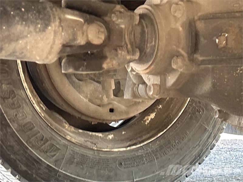 Isuzu NQR Caminhões com temperatura controlada