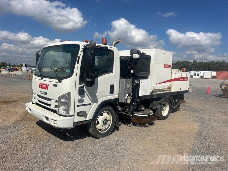 Isuzu NQR Pometalni stroji