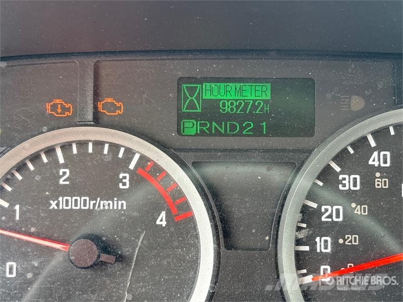 Isuzu NQR شاحنات ذات هيكل صندوقي